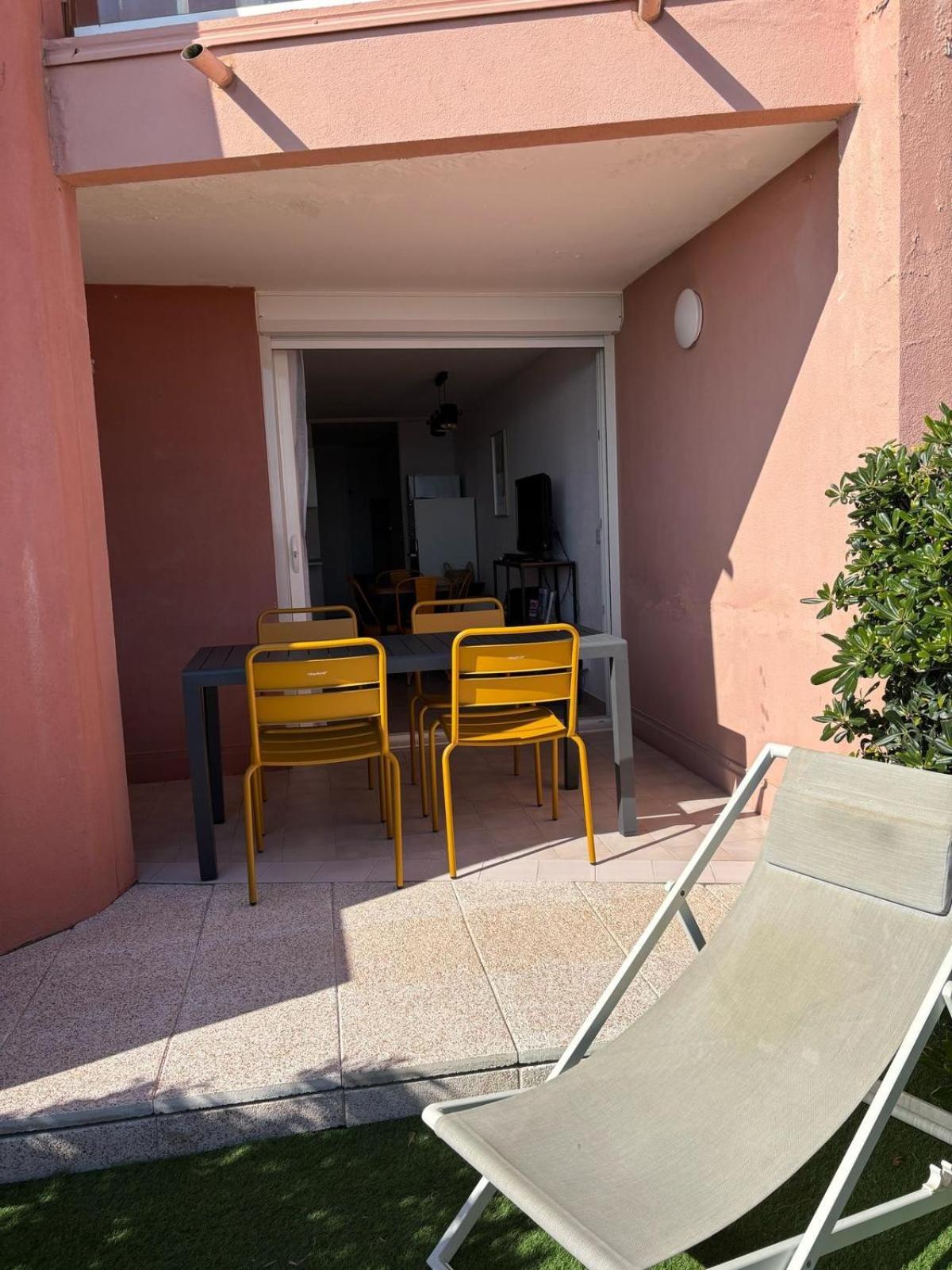 Seteosoleil Apartment Luaran gambar